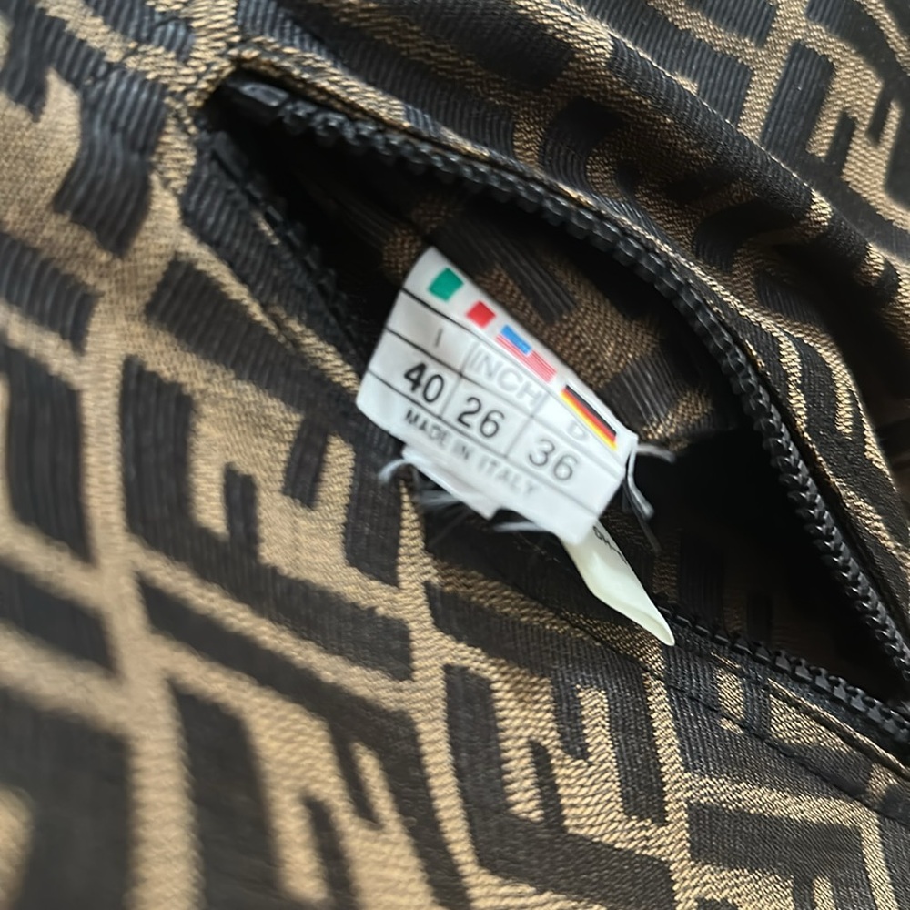 Authentic Fendi Unisex /Women’s Reversible Black and Brown Jacket - Picture 5 of 10